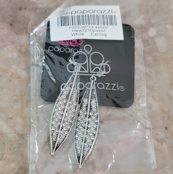 𝅺Hearty Harvest Earrings - Picture 4 of 4